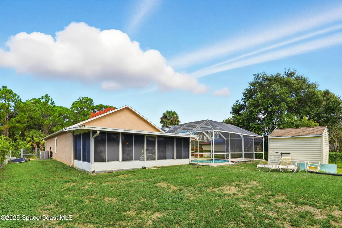 Photo of 220 Lanack Road SE