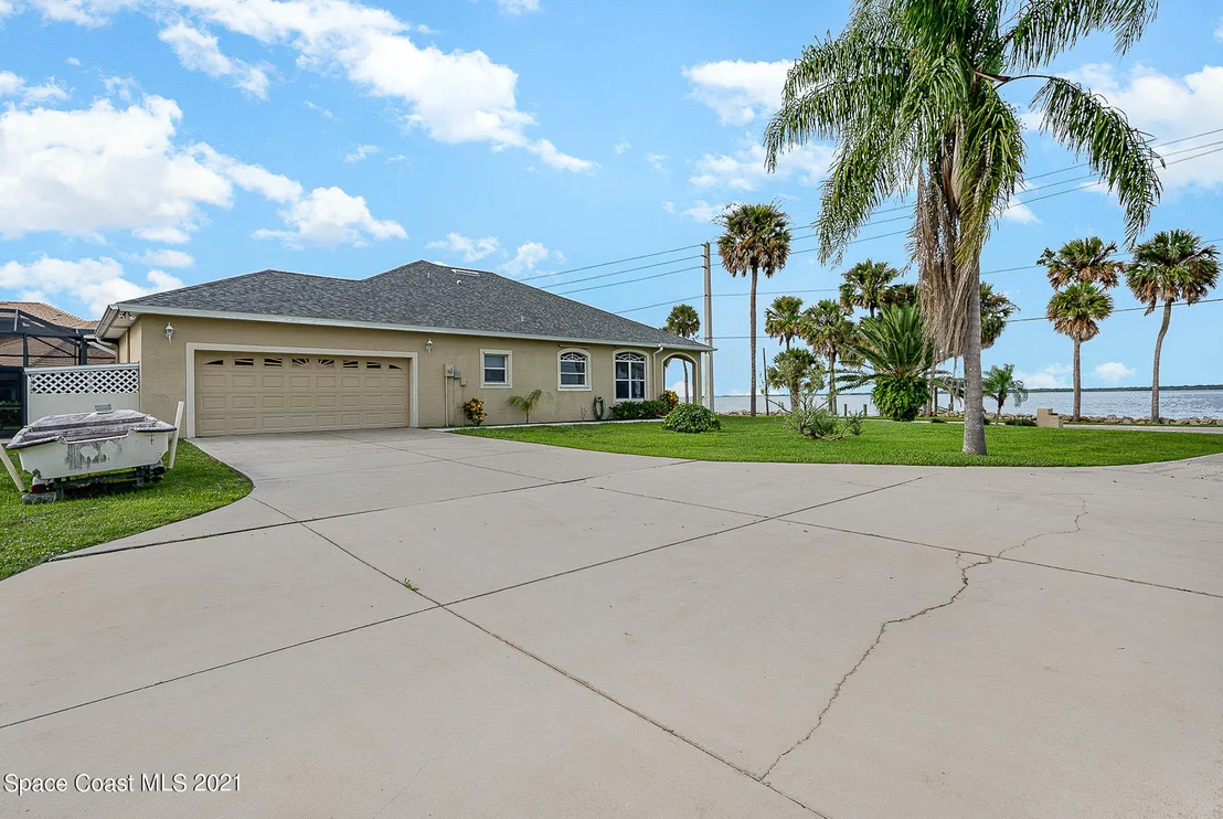 Photo of 3435 Indian River Drive