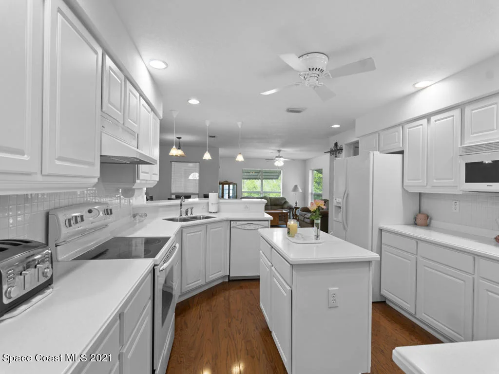 Photo of 2770 Weber Road