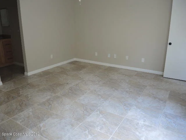 Photo of 335 Mission Oak Drive