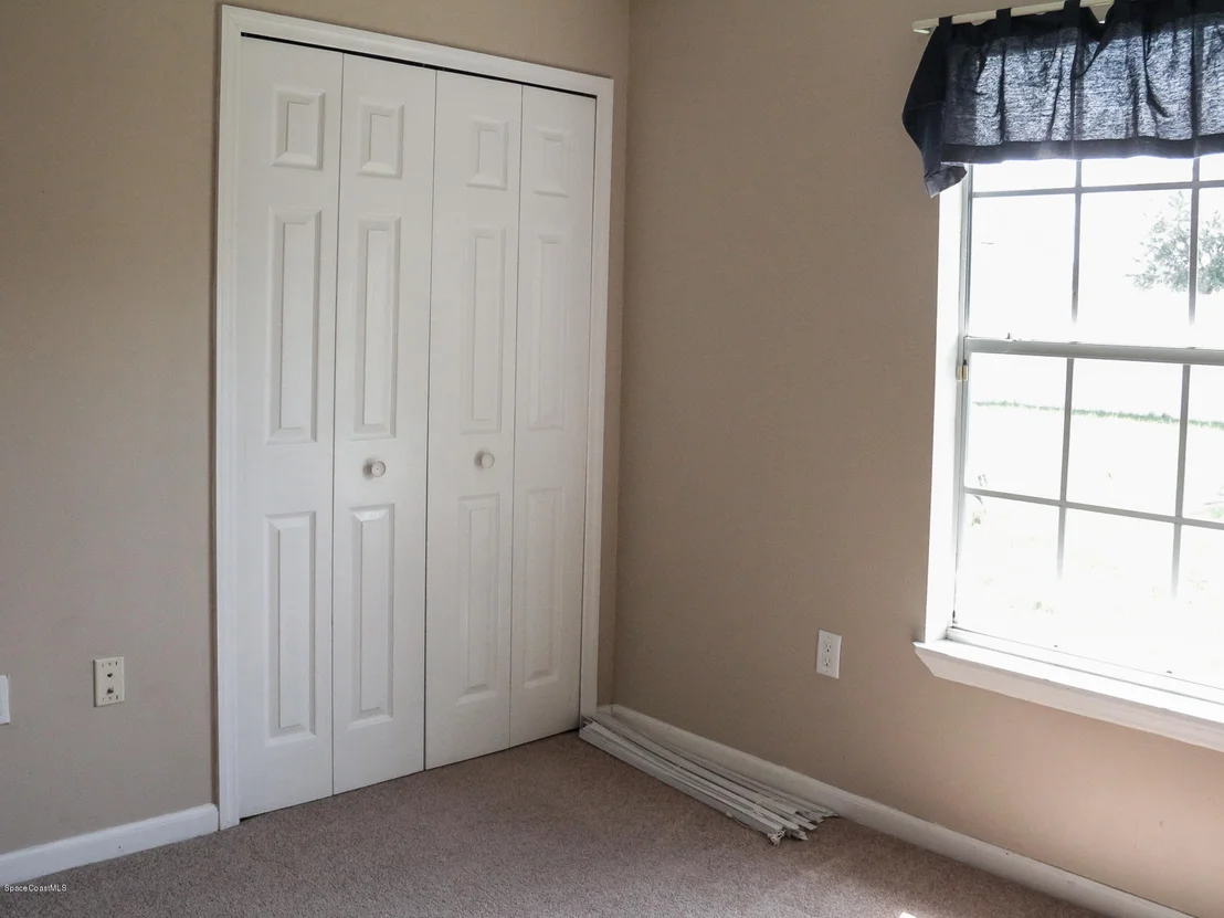 Photo of 1337 Heritage Acres Boulevard