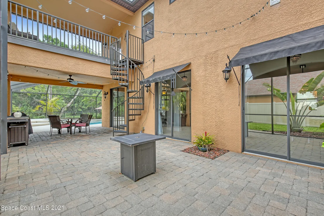 Photo of 1380 Talon Way