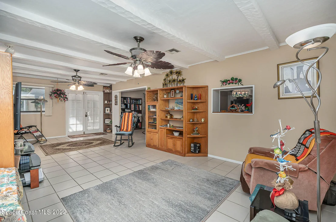 Photo of 1037 Fairlawn Drive