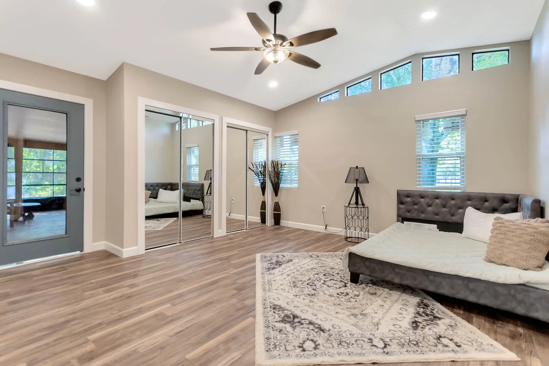Photo of 982 Waco Boulevard SE