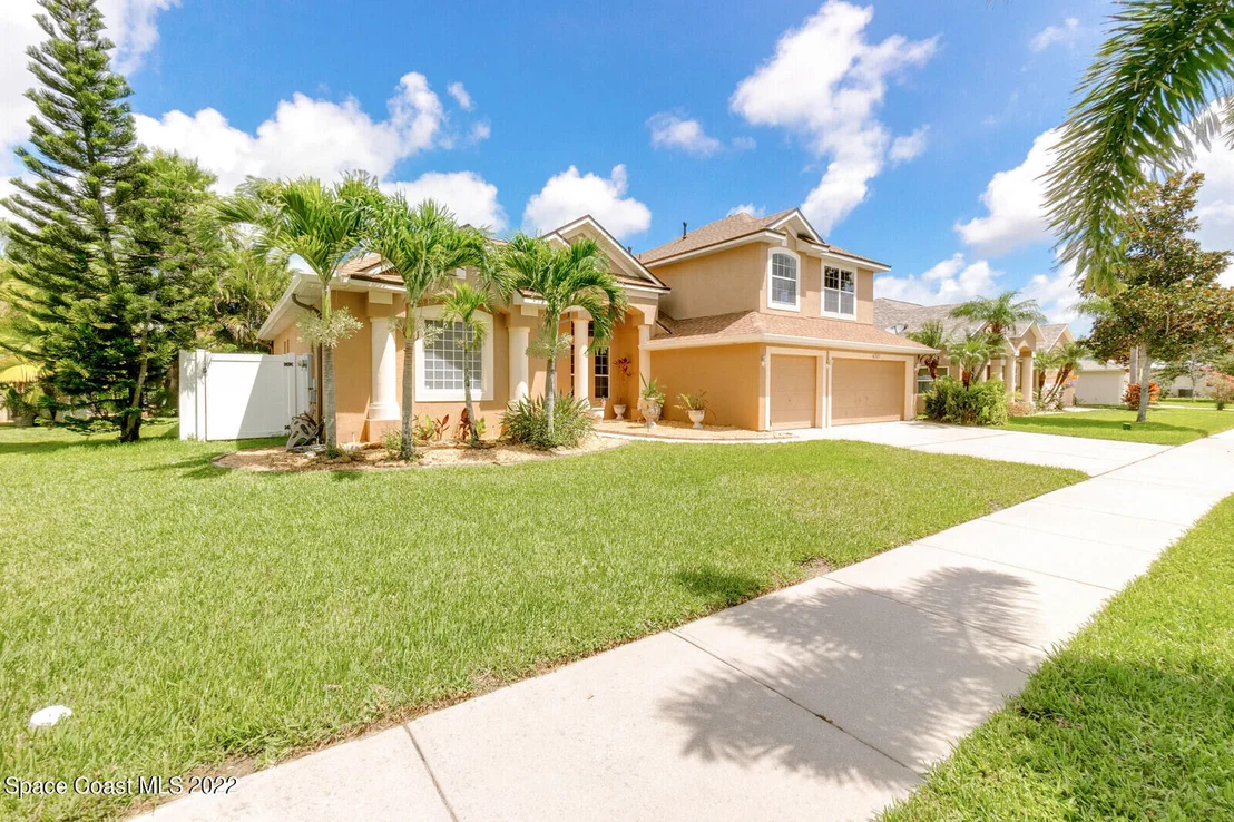 Photo of 4707 Alamanda Drive