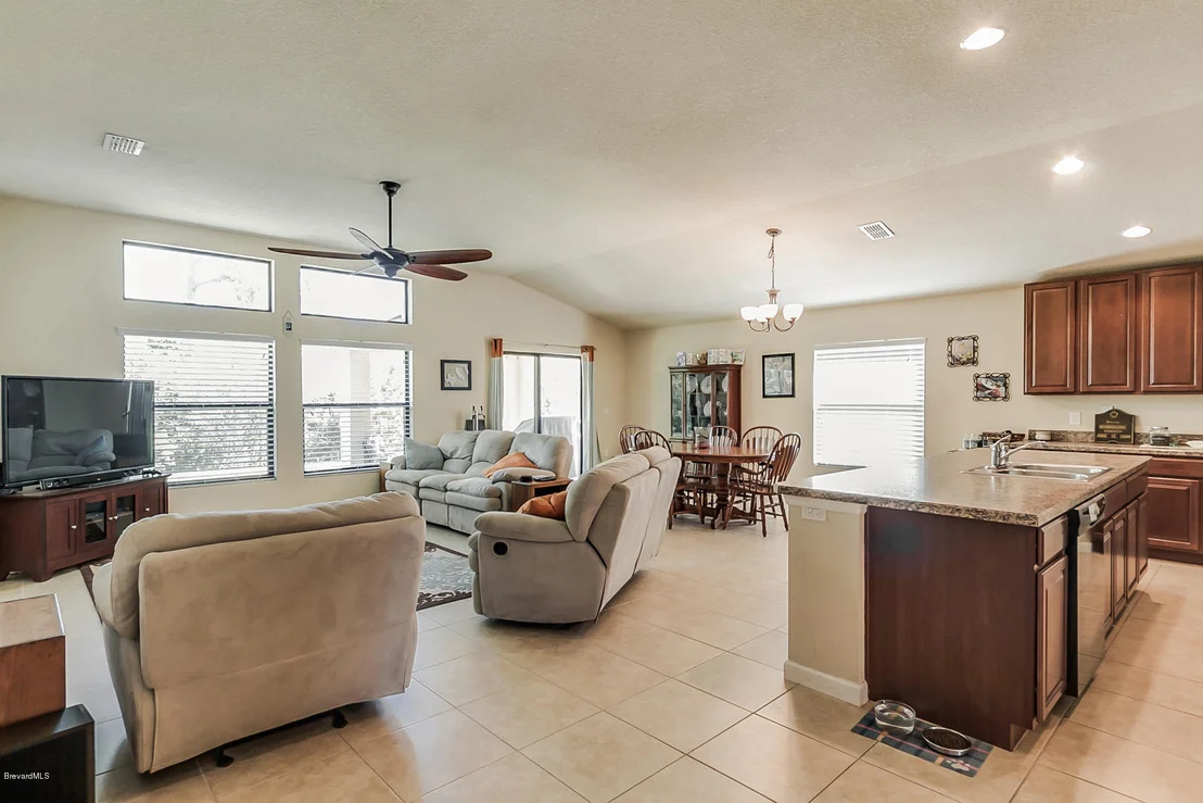 Photo of 956 Whetstone Place