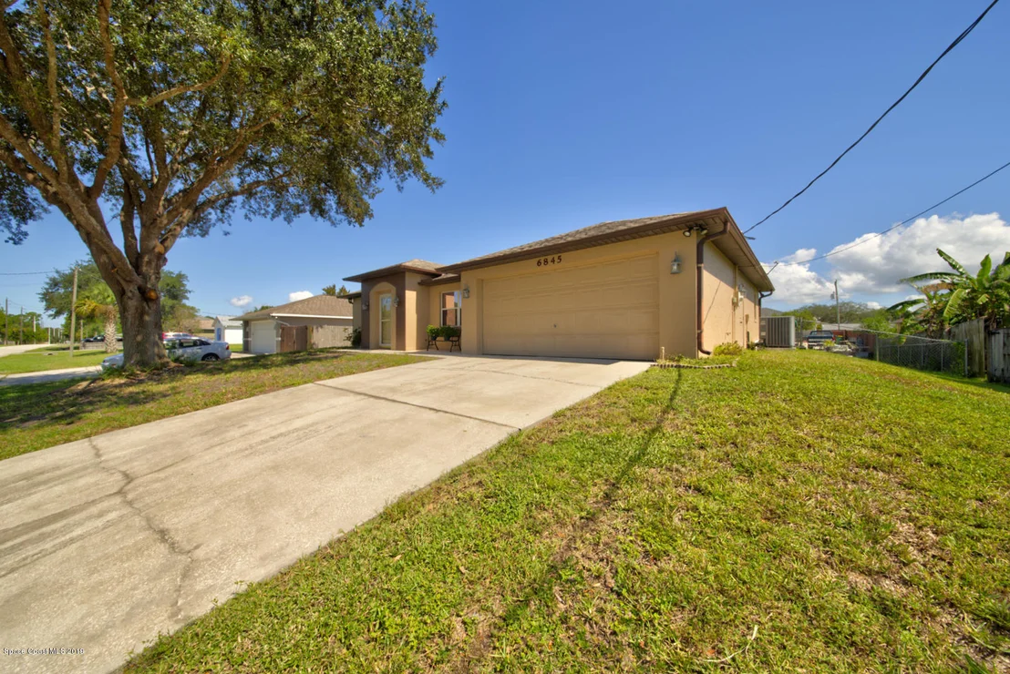Photo of 6845 Cedar Avenue