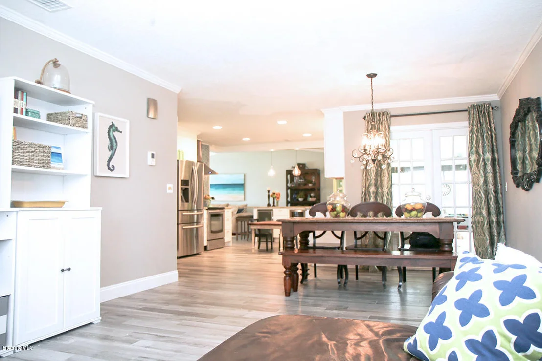 Photo of 595 Deerfield Drive