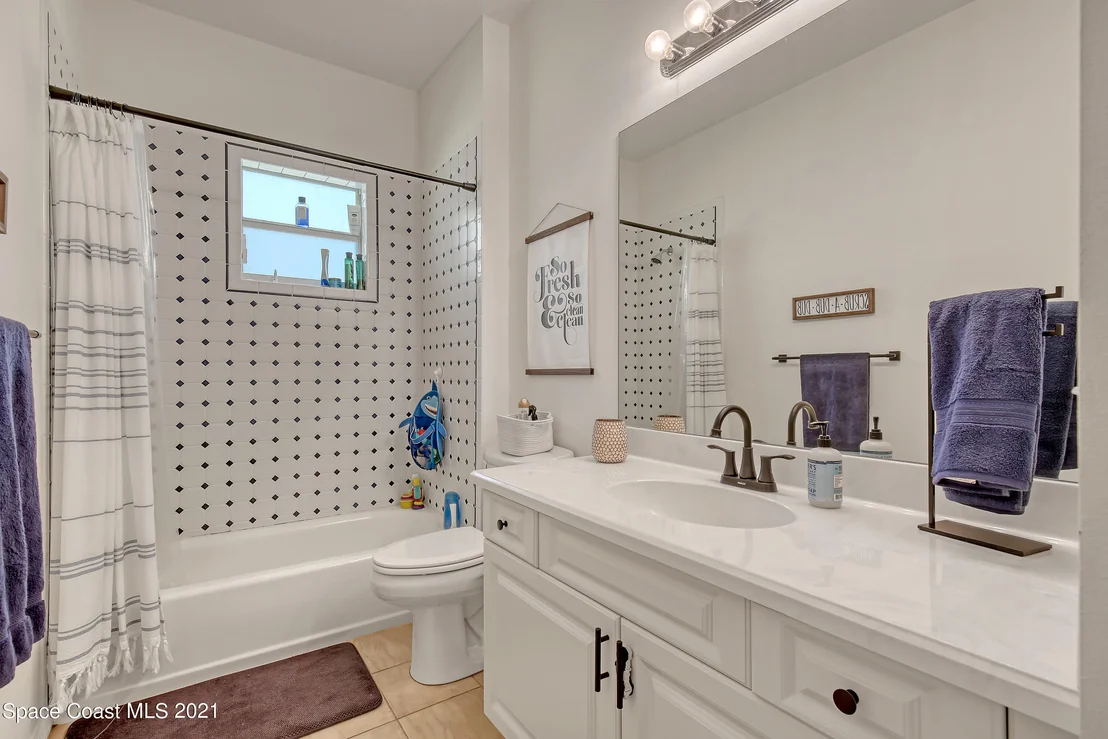 Photo of 2420 Valkaria Road