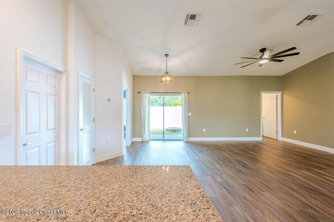 Photo of 2655 Laurel Road
