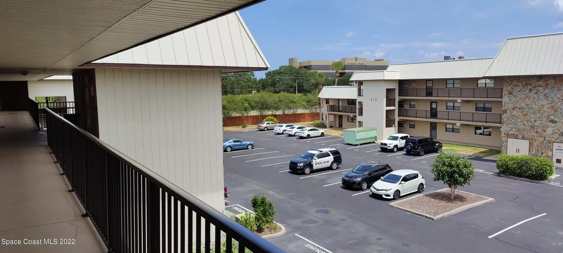 Photo of Unit 1231 at 305 Tangle Run Boulevard