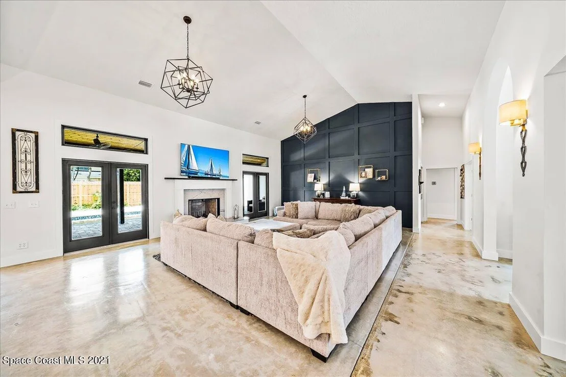 Photo of 629 Hummingbird Drive