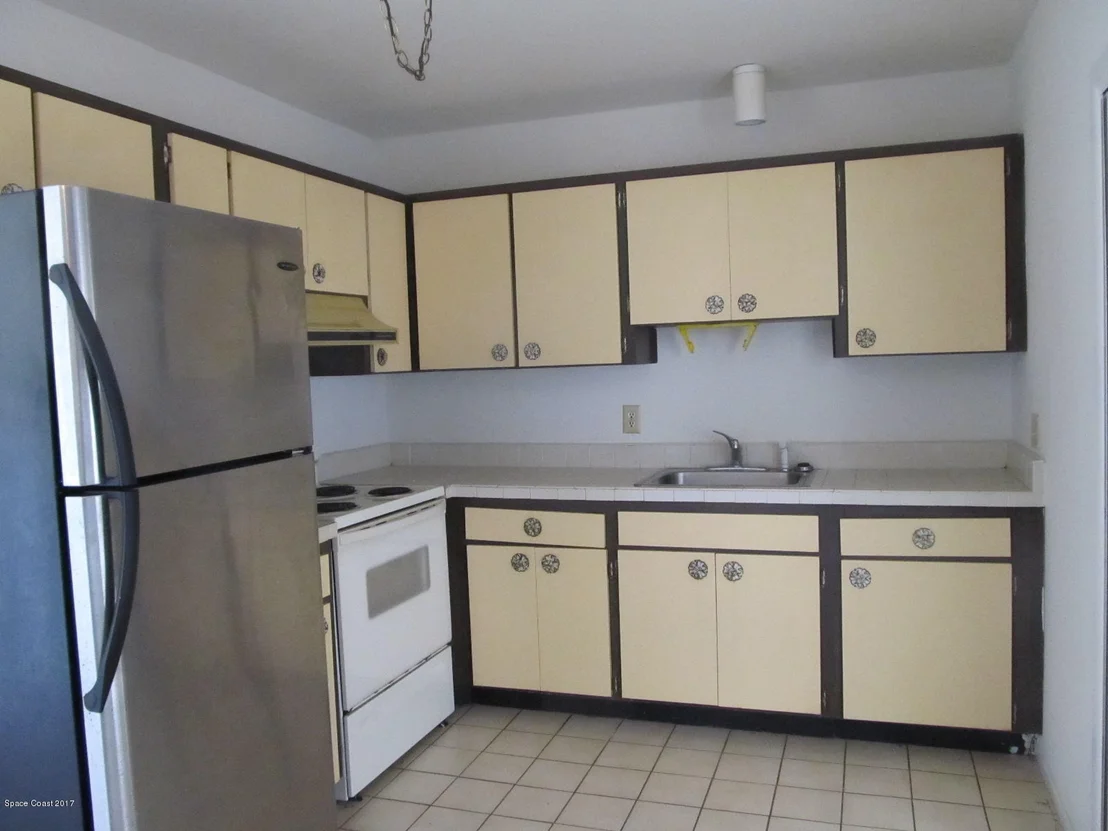 Photo of 1500 Van Eck Road NE