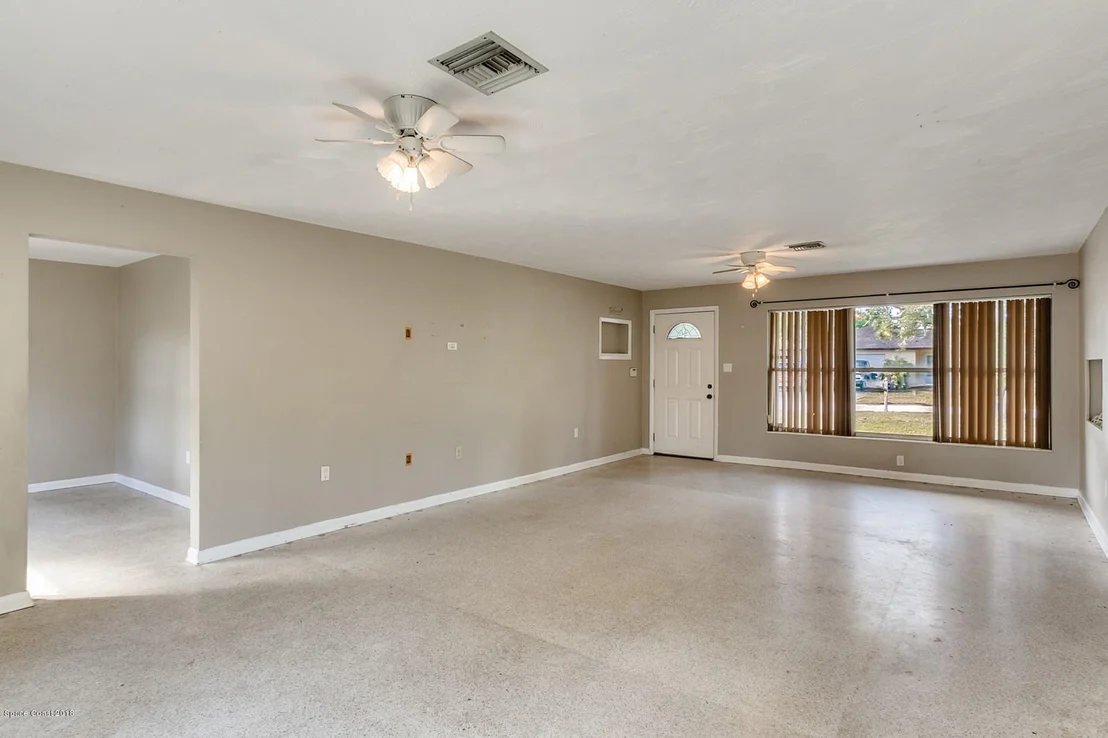 Photo of 215 7th Avenue