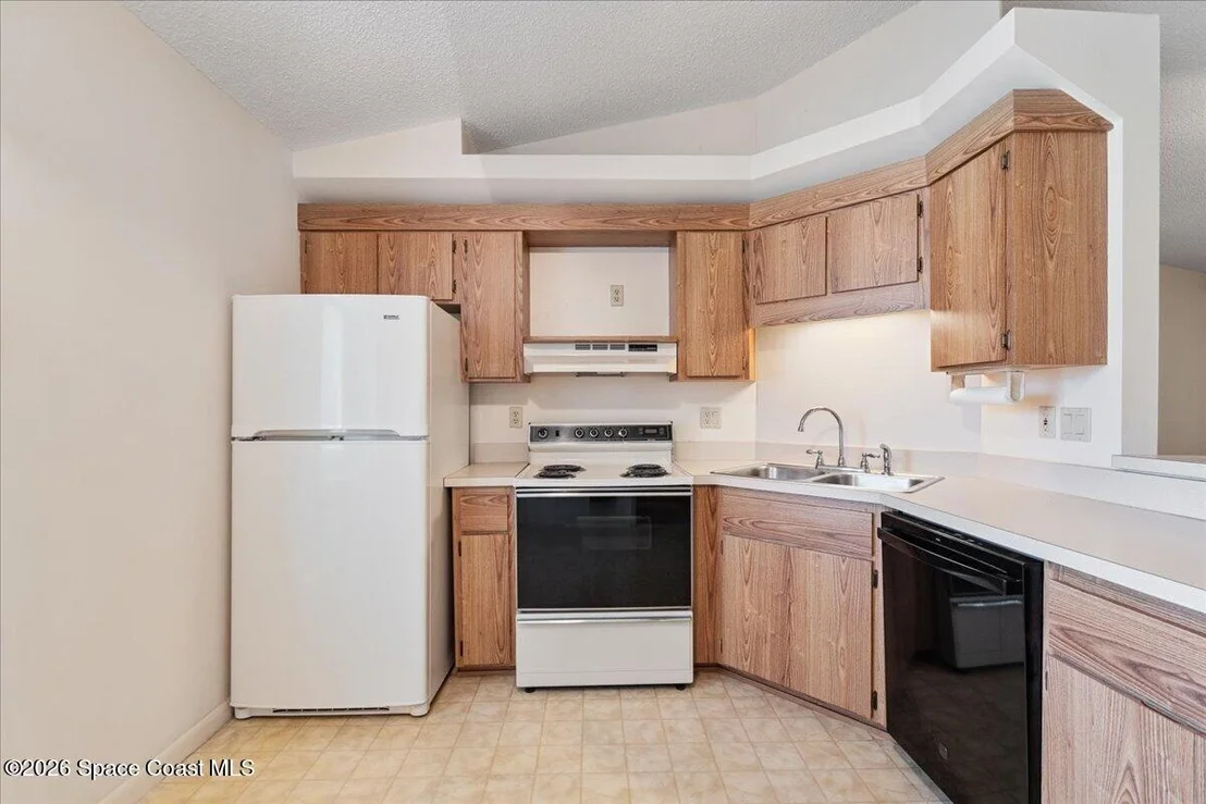 Photo of 5665 Hemsing Street