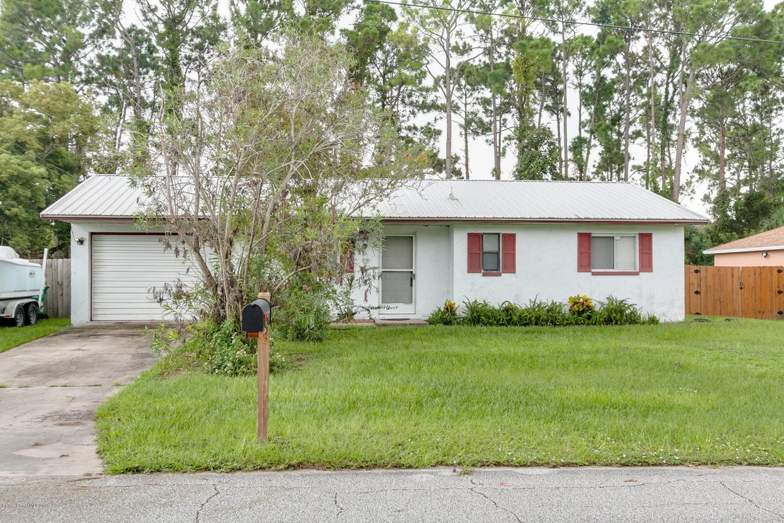 Photo of 3875 Monterey Street