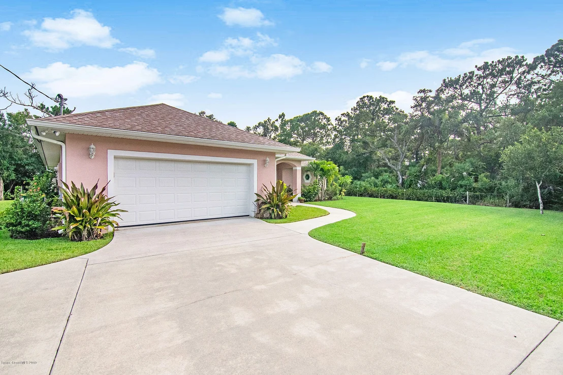 Photo of 1285 Atz Road