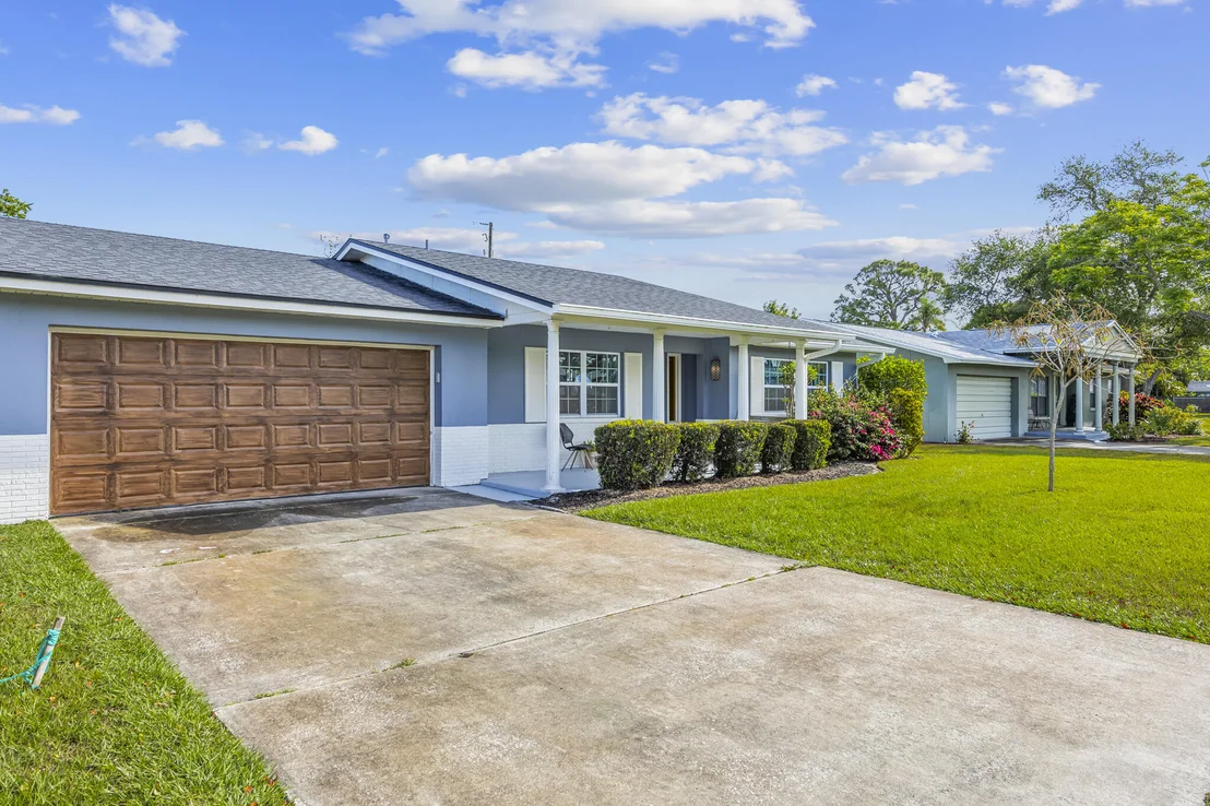 Photo of 864 Kings Post Road