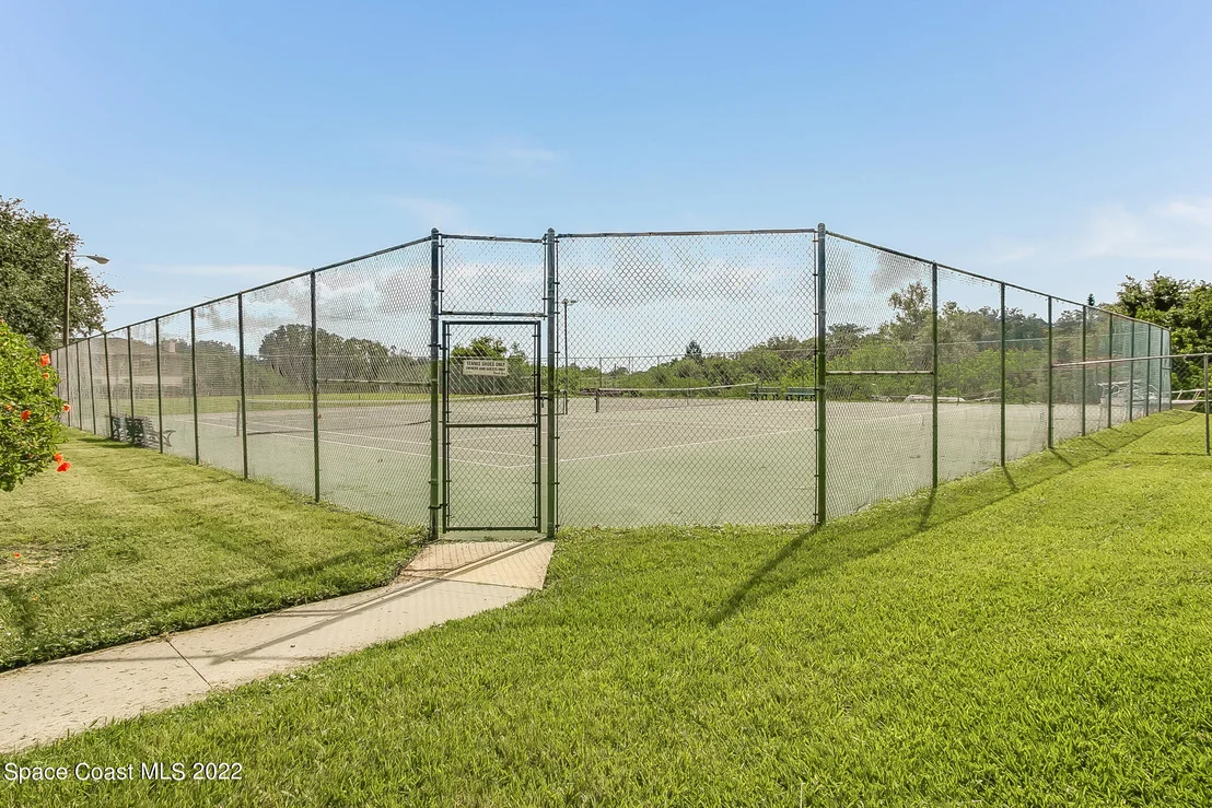 Photo of 914 Ridge Lake Drive