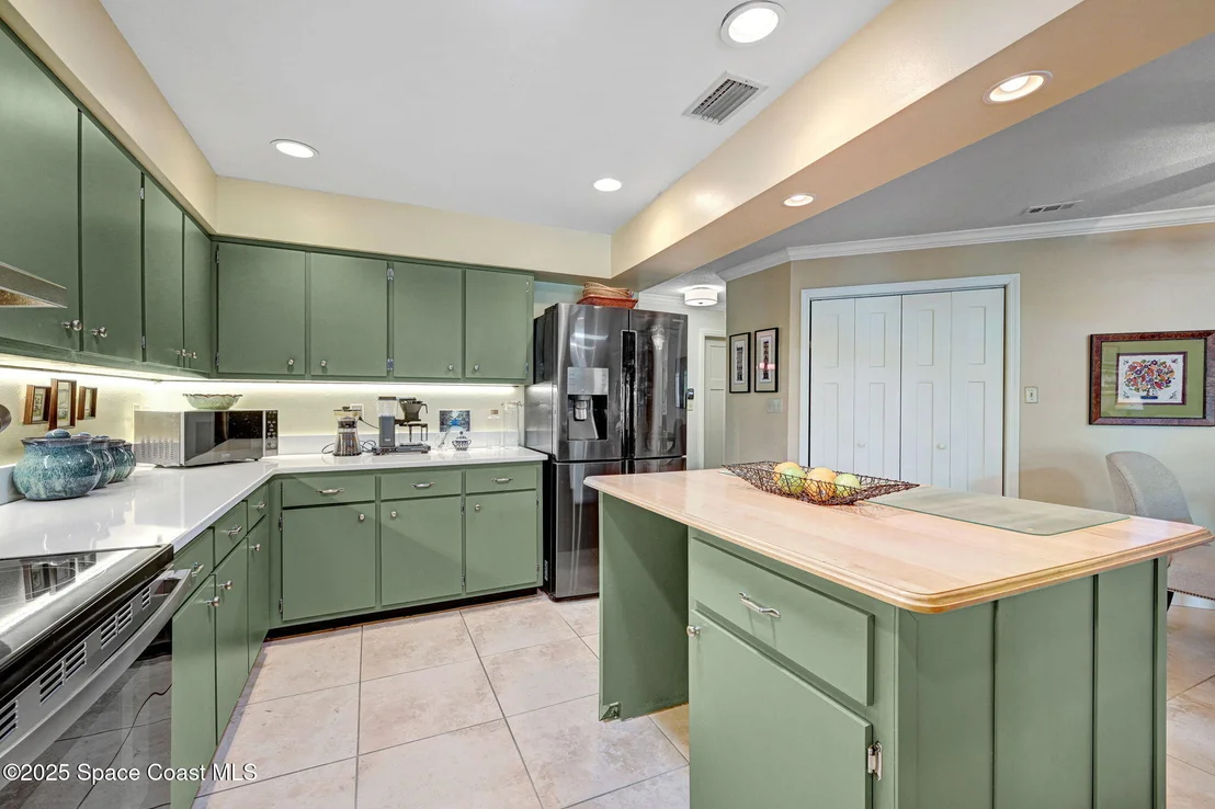 Photo of 847 Kerry Downs Circle