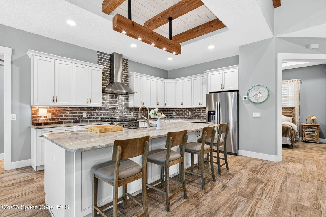 Photo of 3865 Reynolds Road
