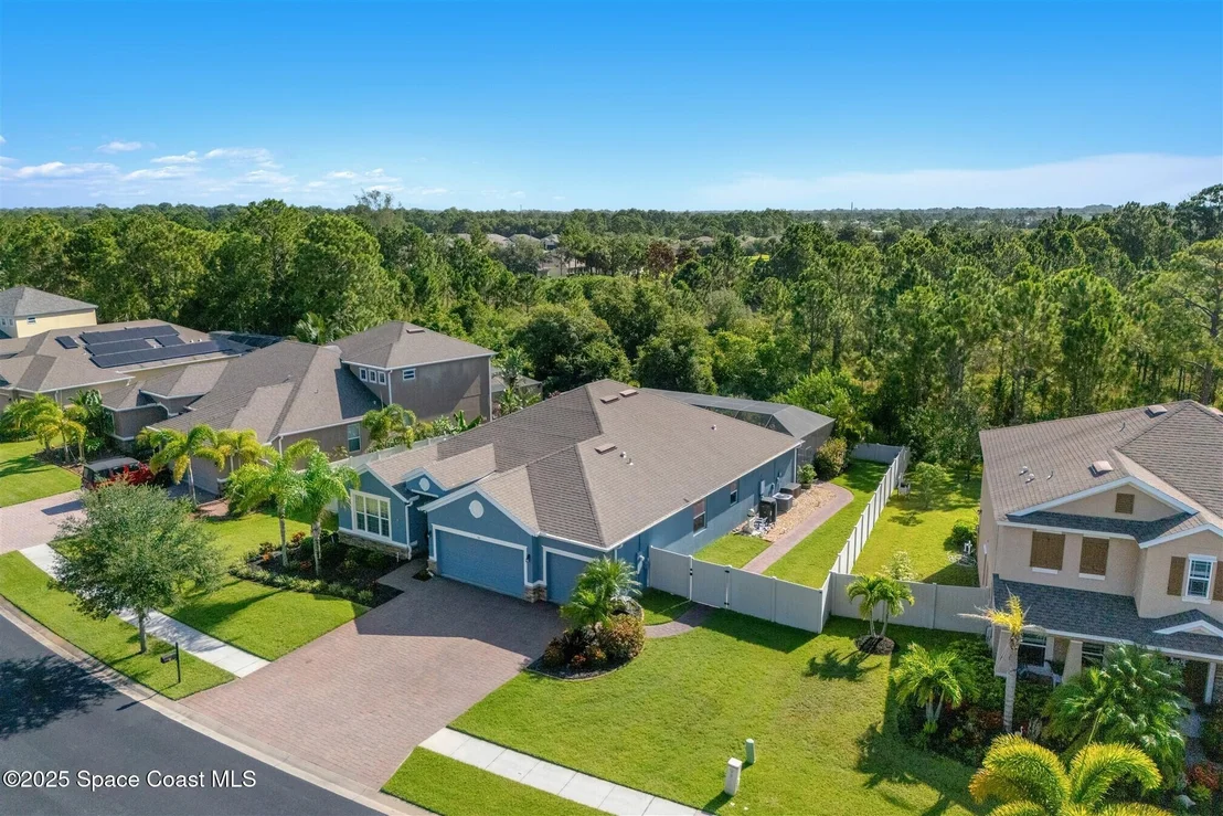Photo of 541 Stonebriar Drive