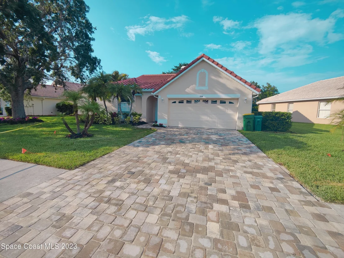 Photo of 944 Wimbledon Drive