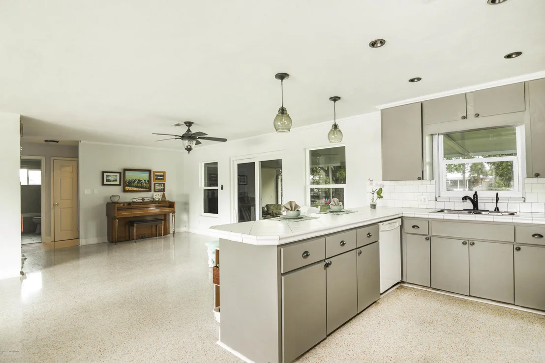 Photo of 1702 Bayshore Drive