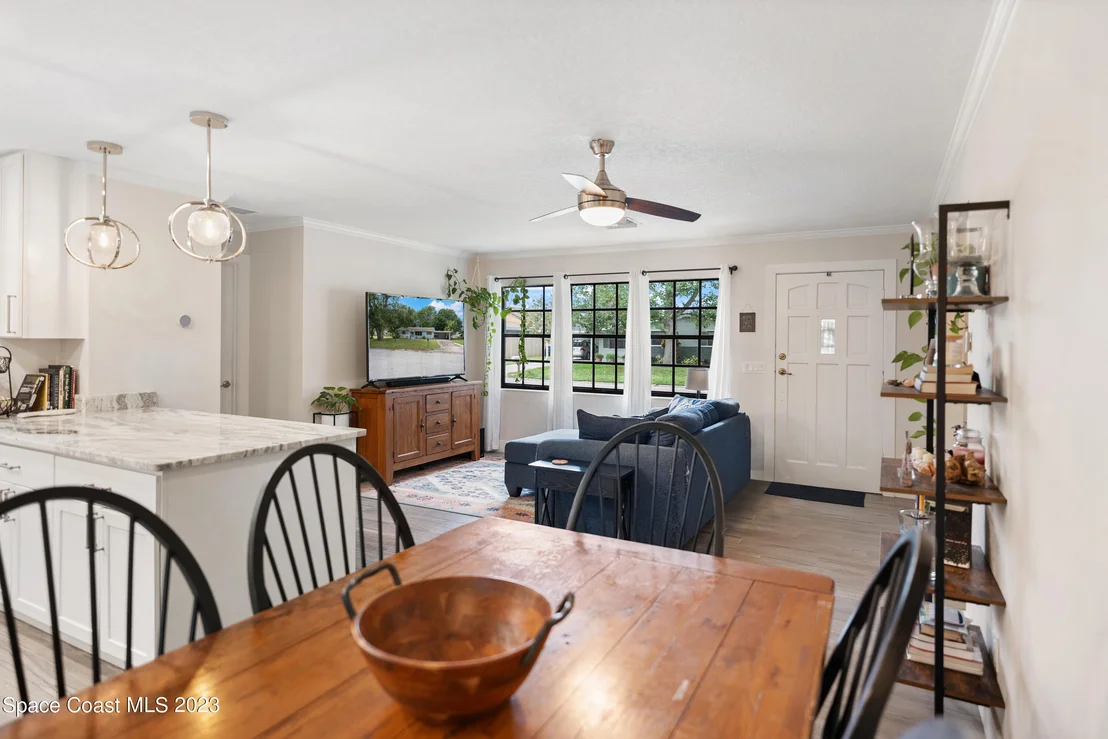Photo of 1325 Estridge Drive