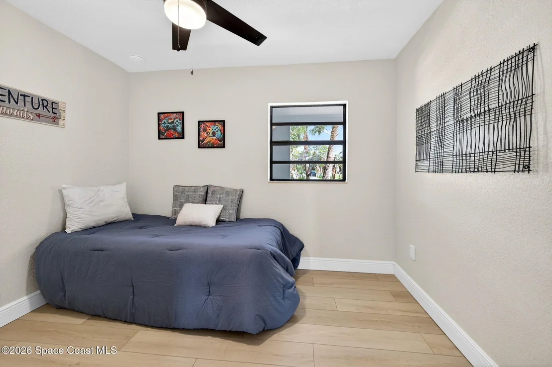 Photo of 7486 Livingstone Lane