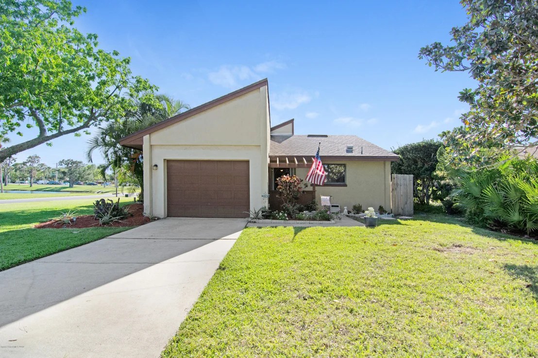 Photo of 200 Bayhead Drive