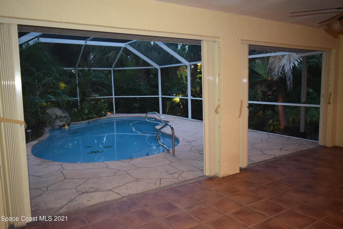 Photo of 708 Central Boulevard