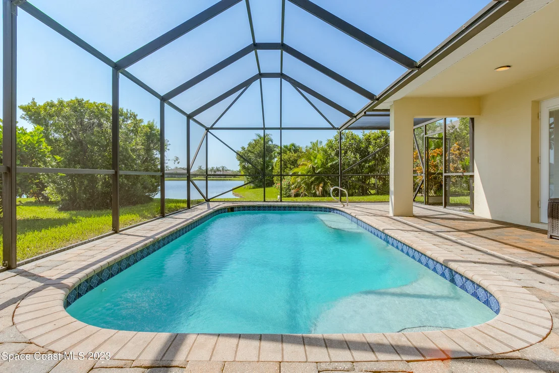 Photo of 1898 Auburn Lakes Drive