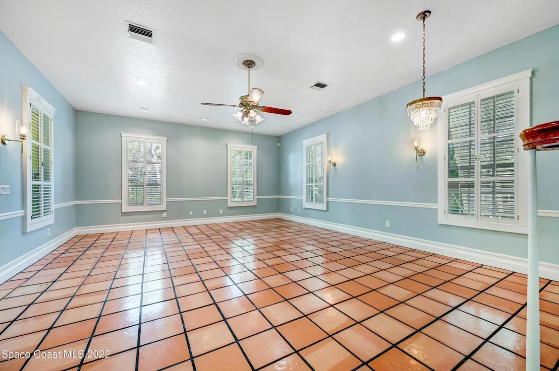 Photo of 155 Bayshore Drive