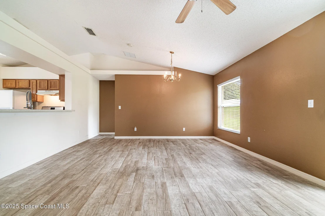 Photo of 11833 Foxglove Drive