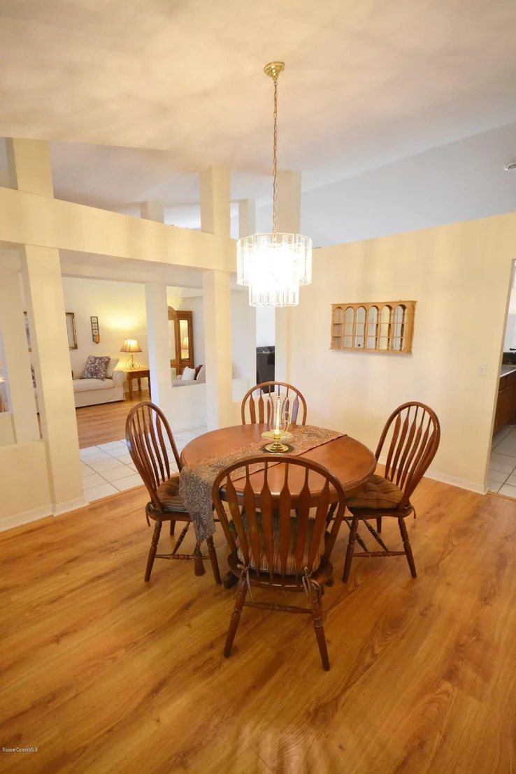 Photo of 2093 Lionel Drive