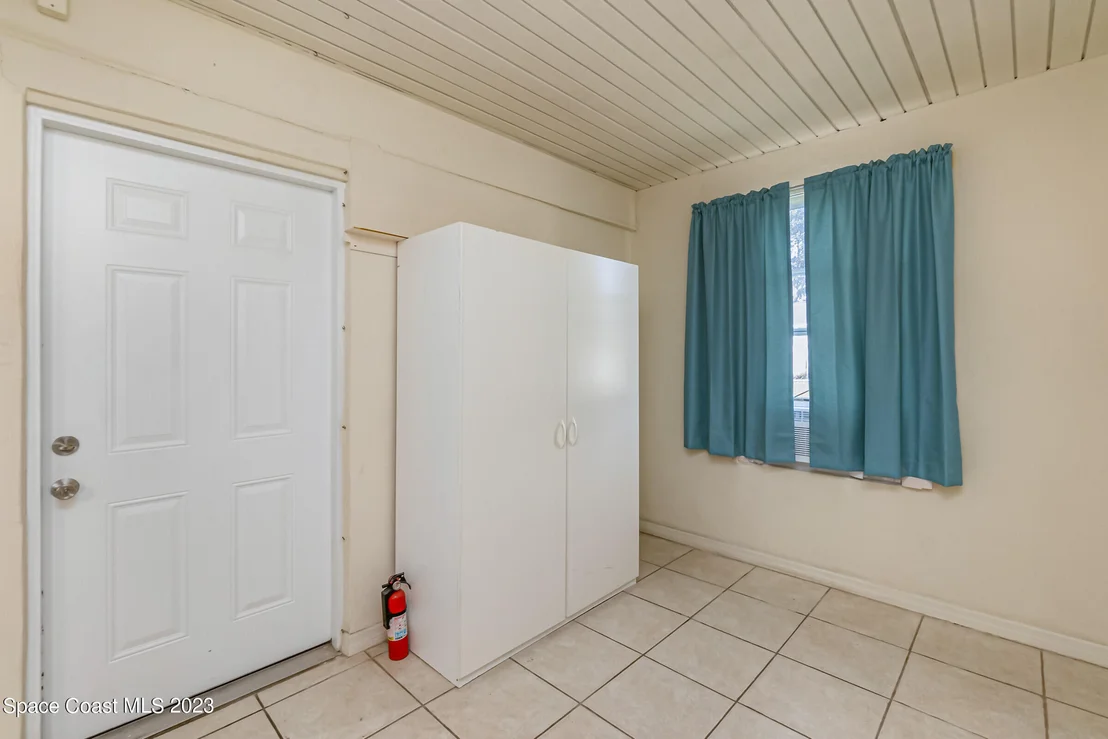 Photo of 1384 Ethel Circle NE