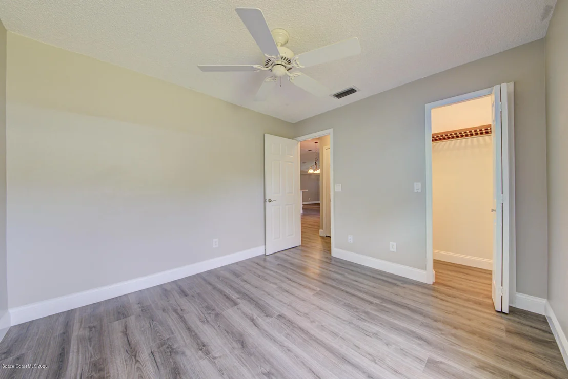 Photo of 6480 Adrian Street