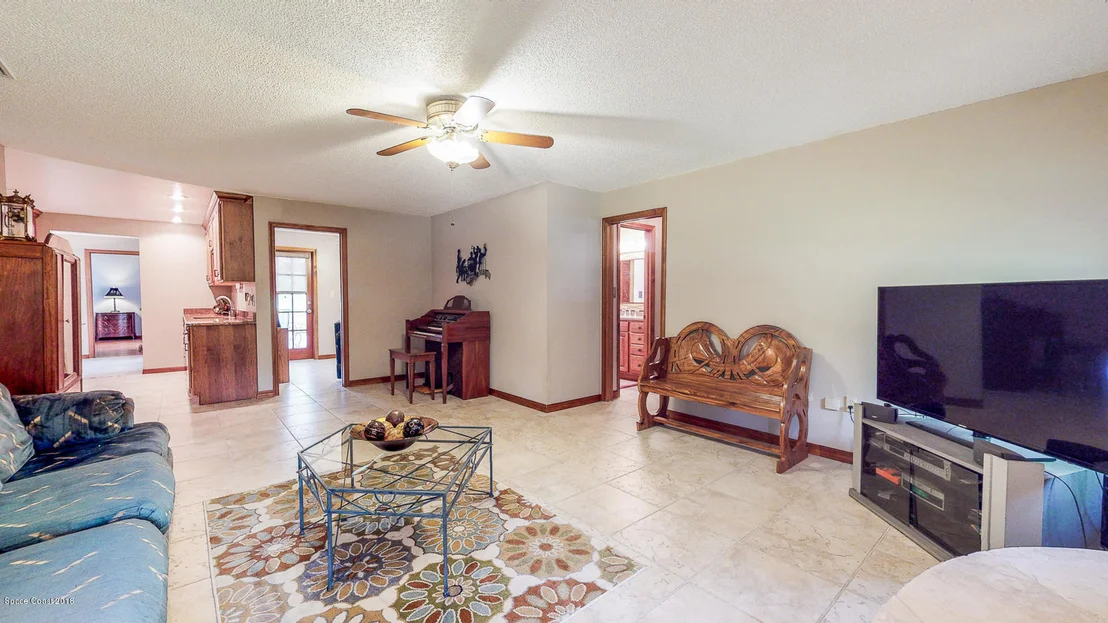 Photo of 2040 Benjamin Road