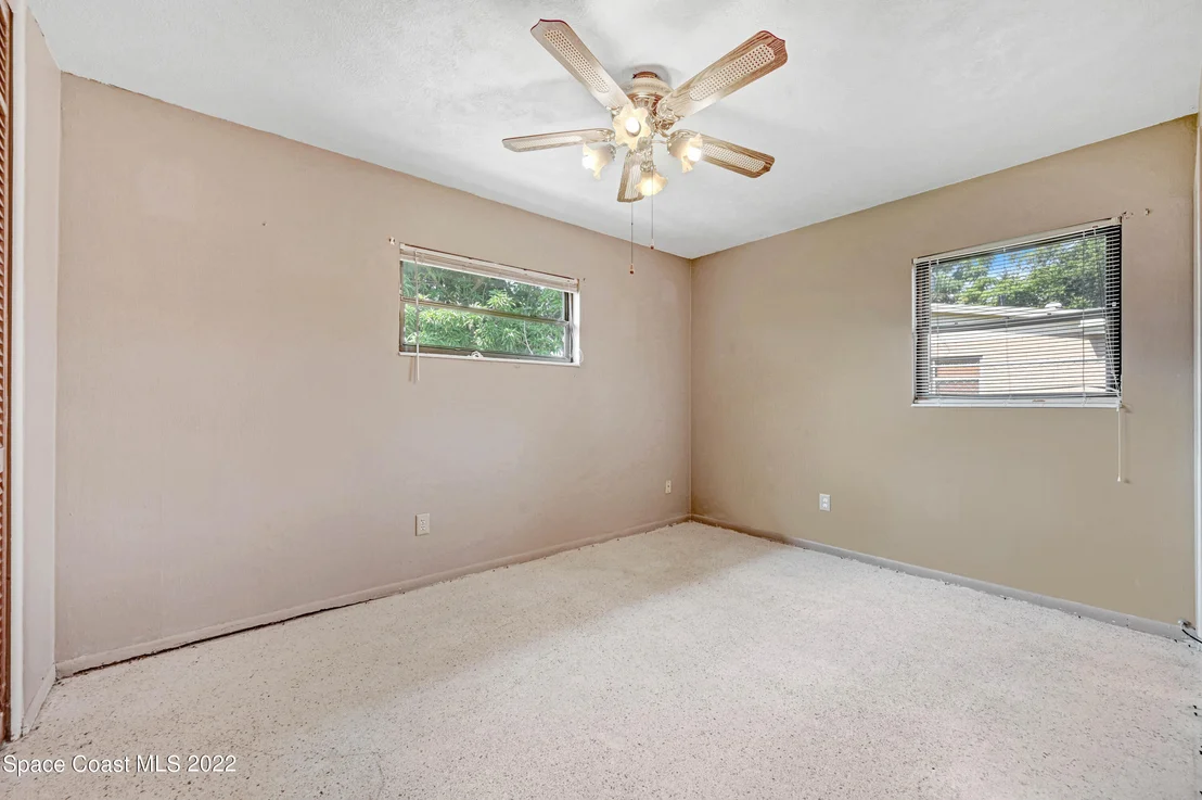 Photo of 995 Beacon Road