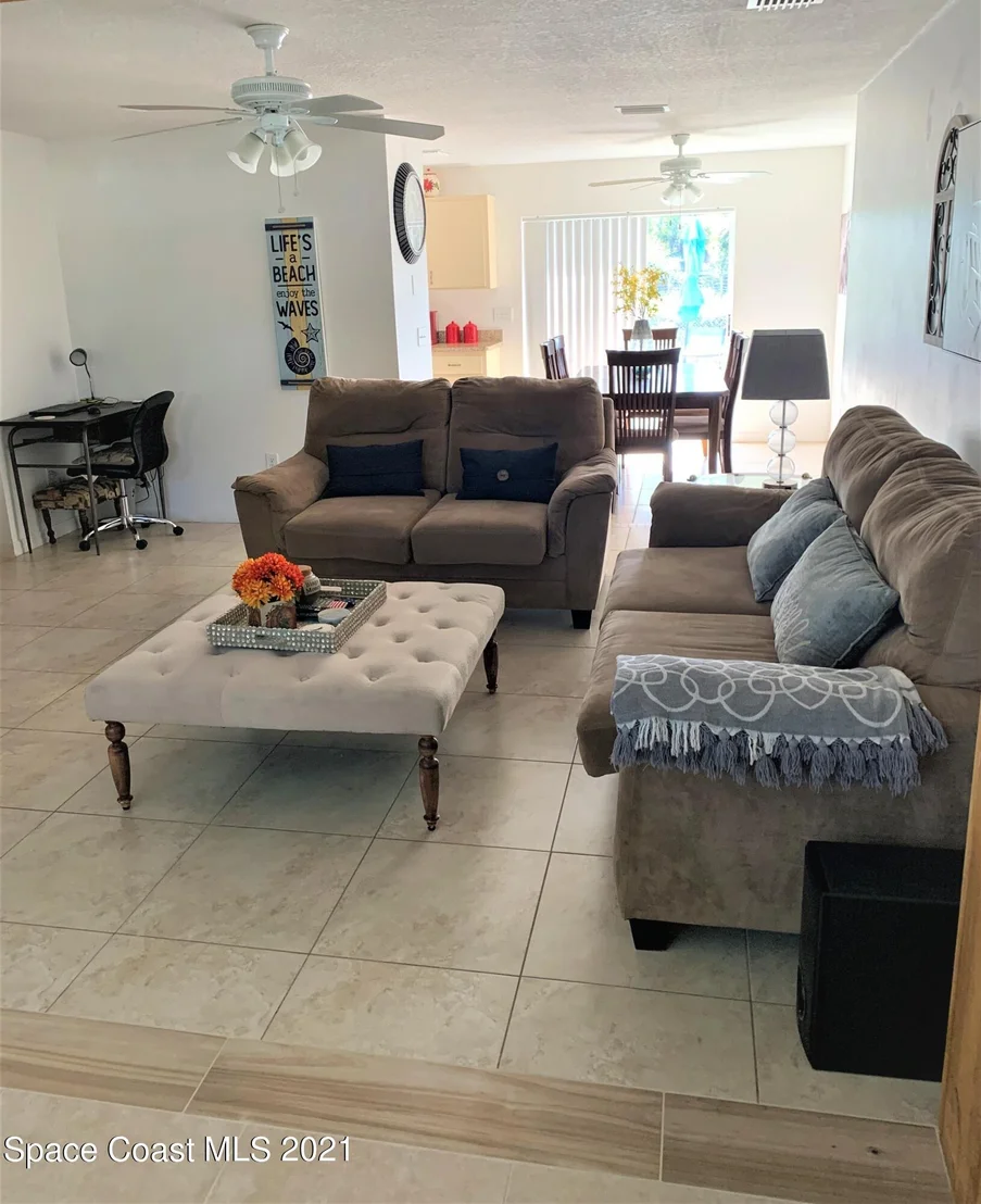 Photo of 3182 NE Edgewood Drive NE