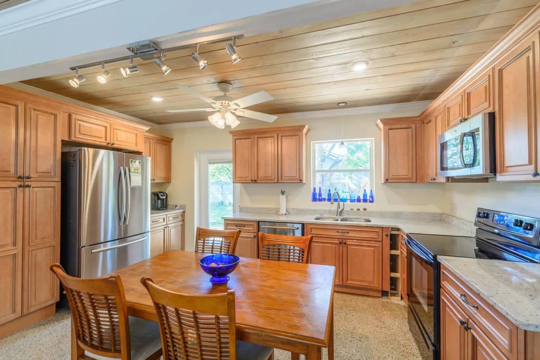 Photo of 816 Central Boulevard
