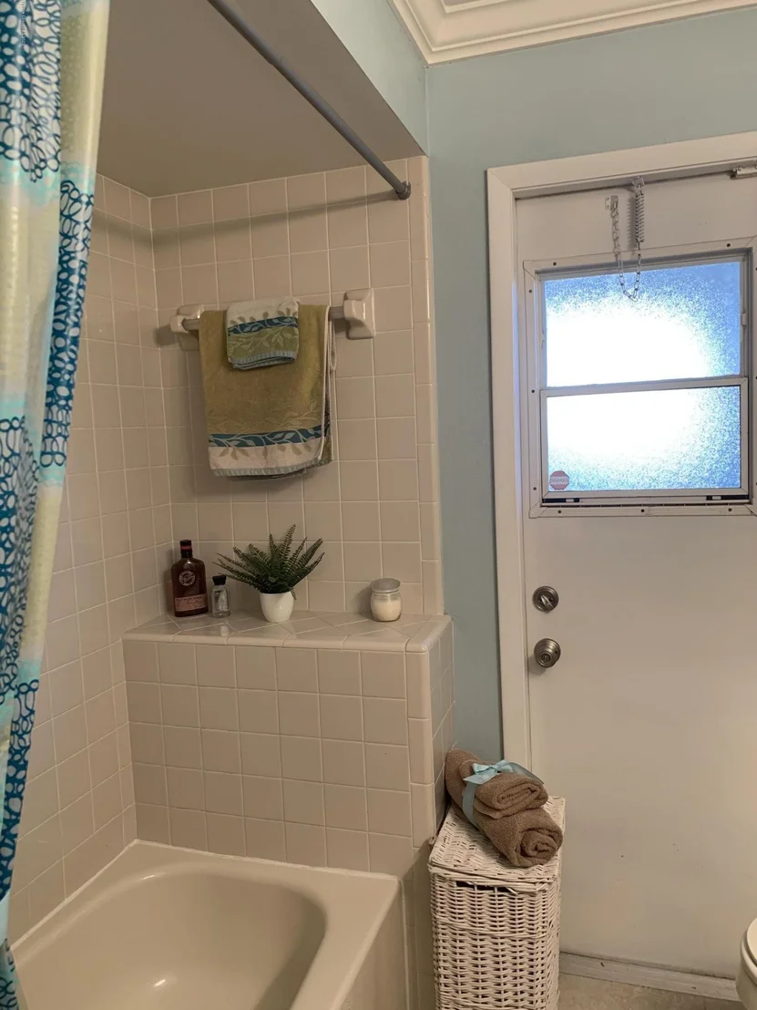 Photo of 2235 Hickory Drive