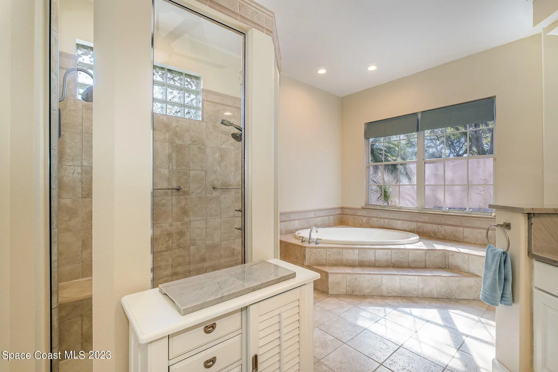 Photo of 426 Southampton Drive