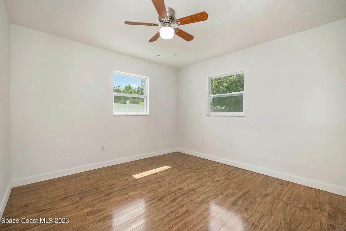 Photo of 2635 Hereford Road