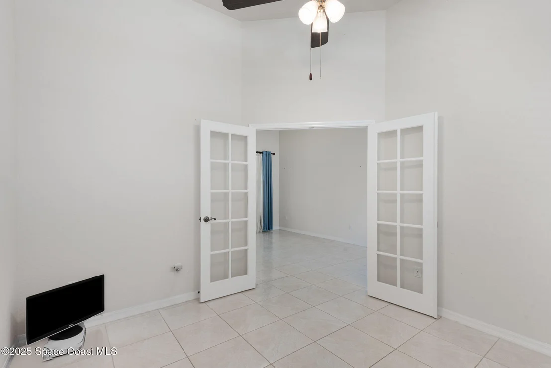 Photo of 2423 Woodfield Circle