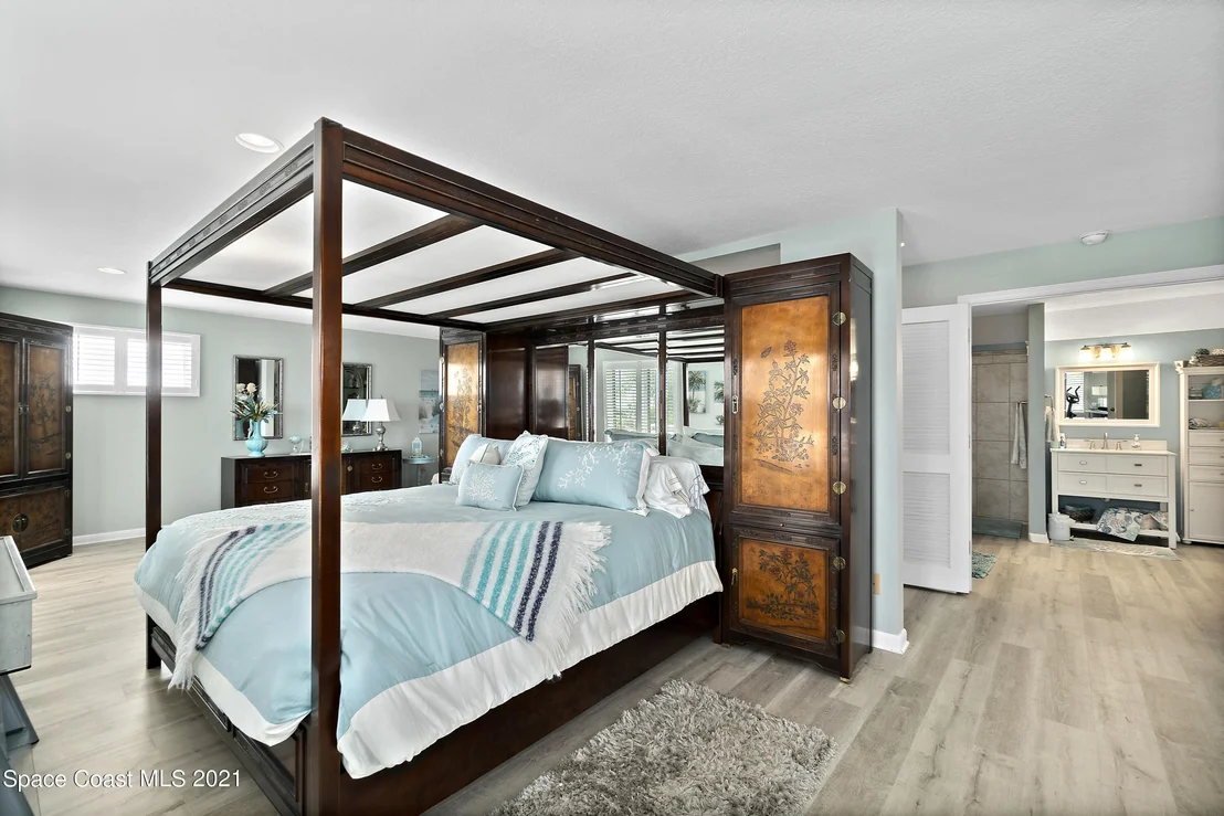 Photo of 432 Cardinal Drive