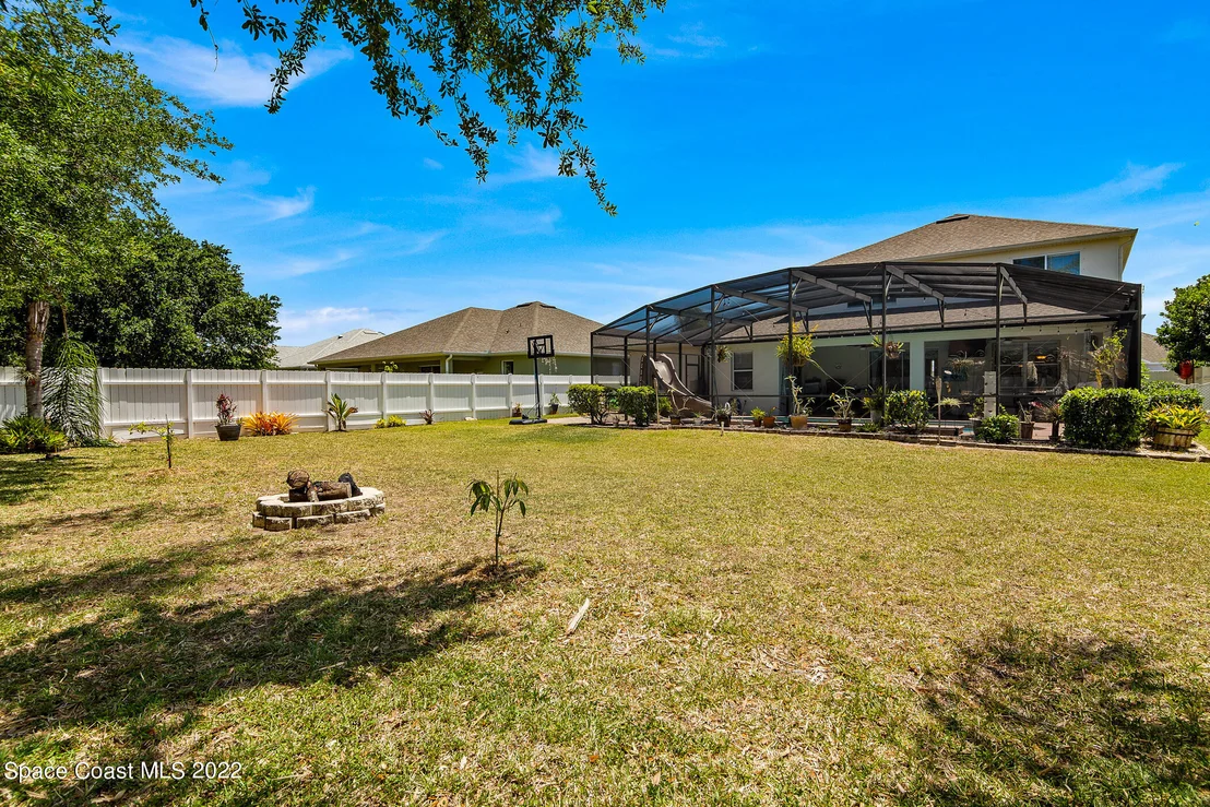 Photo of 1700 Bridgeport Circle