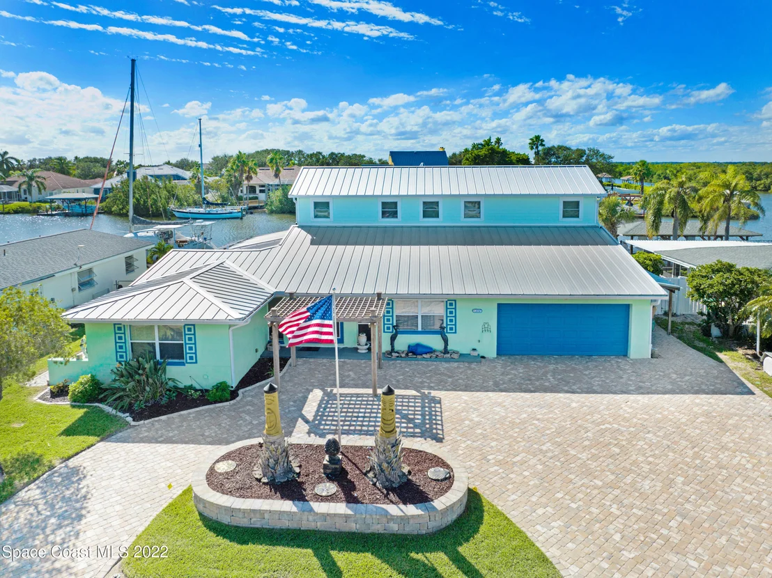 Photo of 414 Thrush Drive