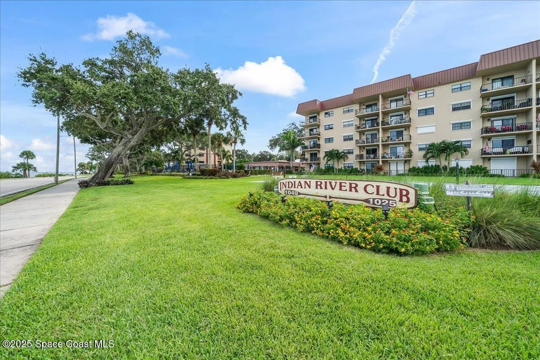 Photo of Unit 303 at 1049 Rockledge Drive